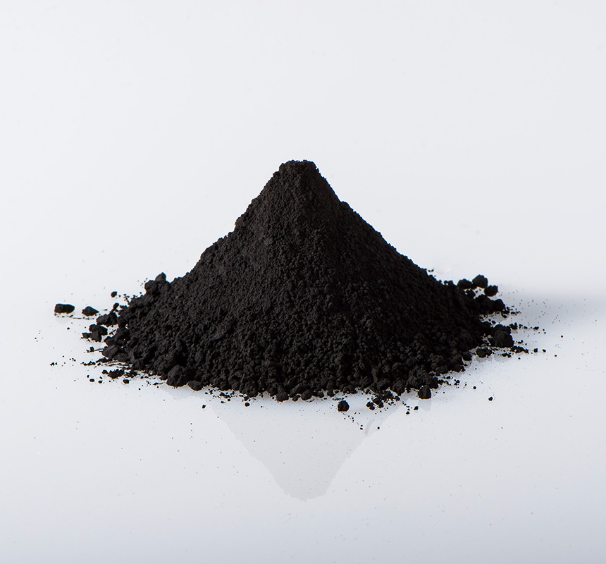 Activated carbon for food and medical use